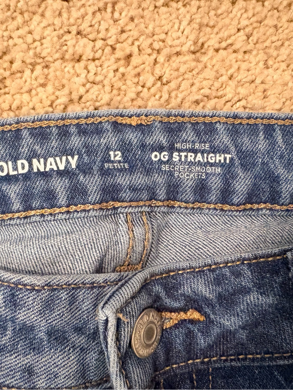 Old Navy High-Rise OG Straight Light Wash Jeans 12 Petite - Picture 3 of 3